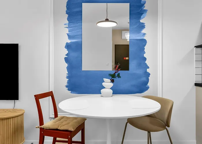 Namyslowska Superior By Bookinghost *