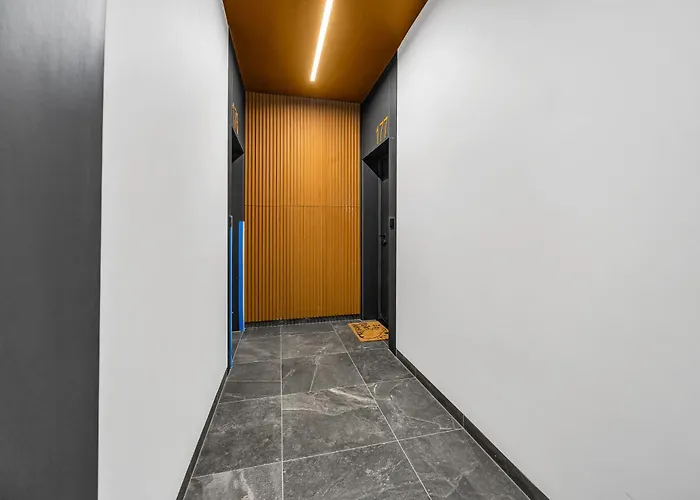 Namyslowska Superior By Bookinghost